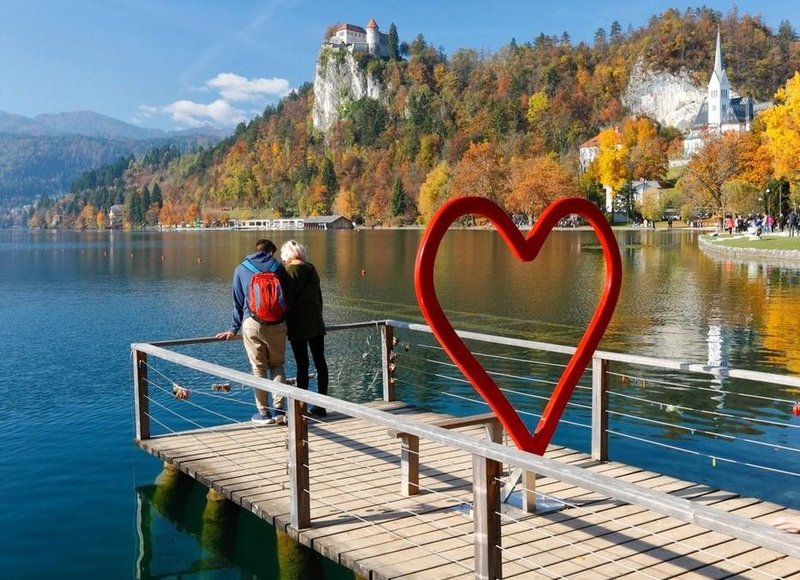 Bled Blejsko jezero turisti Blejski grad