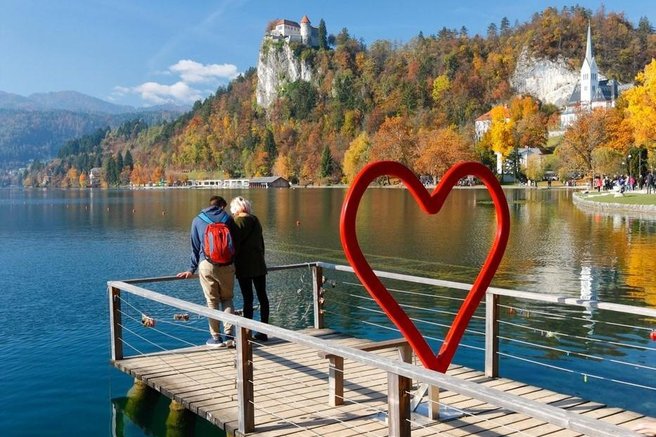 Bled Blejsko jezero turisti Blejski grad