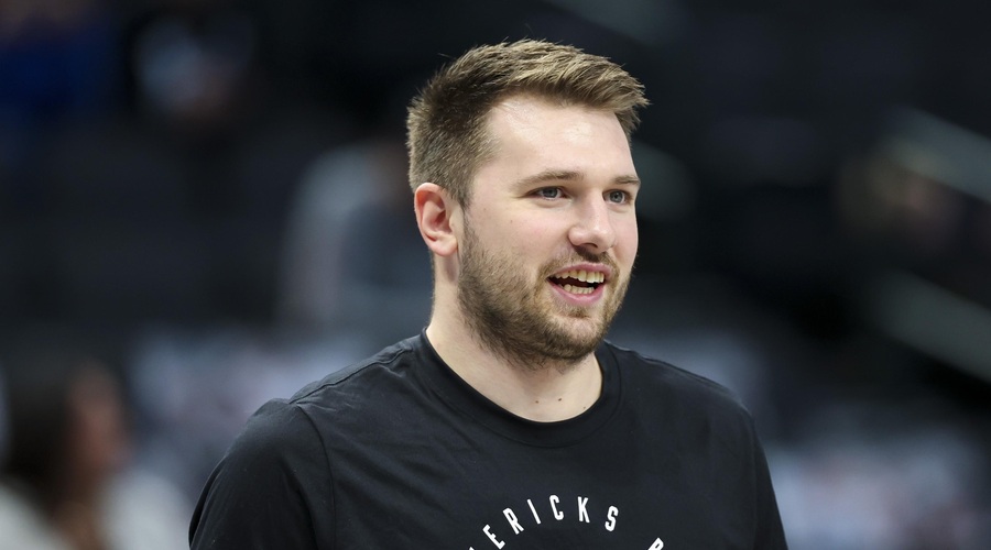 Luka Dončić bo iz Združenih držav Amerike navijal za svojo ekipo. (foto: Profimedia)