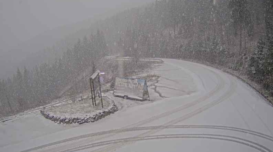 Slovenijo bosta prešli kar dve hladni fronti: poglejte, kje so že zapadle snežinke (FOTO) (foto: Koroška čveka Facebook)