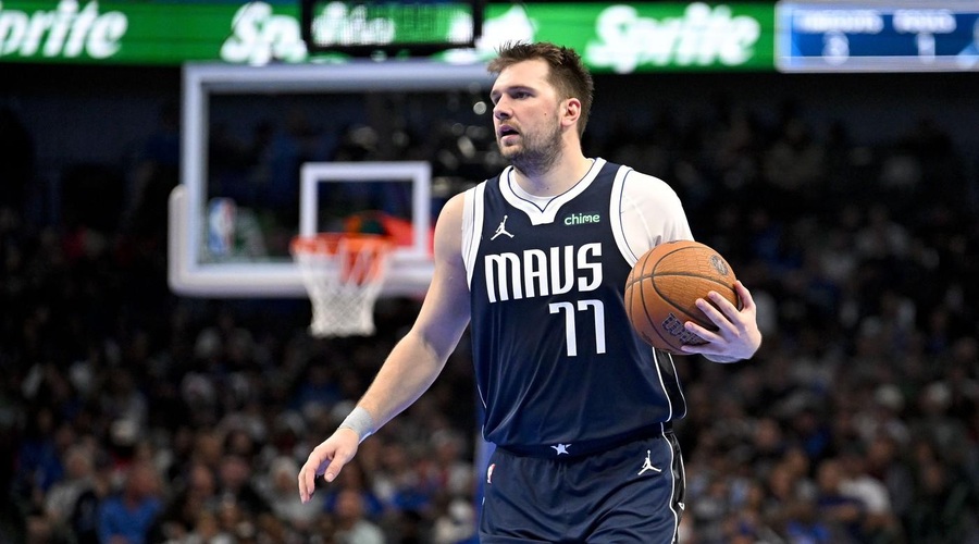 Košarkarski as Luka Dončić se je poškodoval: nekaj časa bo odsoten z igrišč (foto: Profimedia)