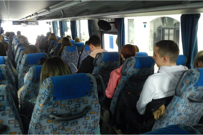 avtobus potniki