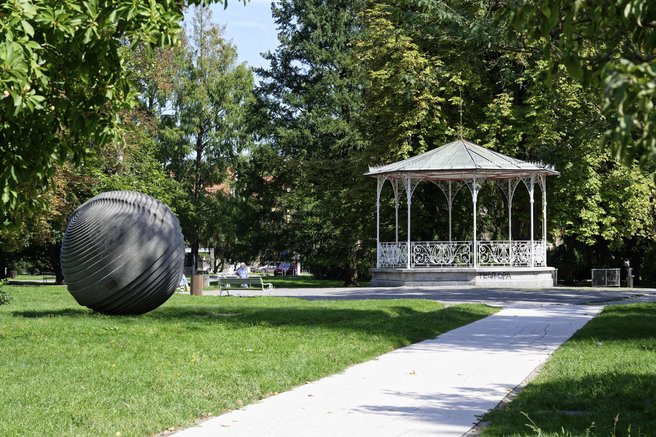 Maribor, mestni park, paviljon