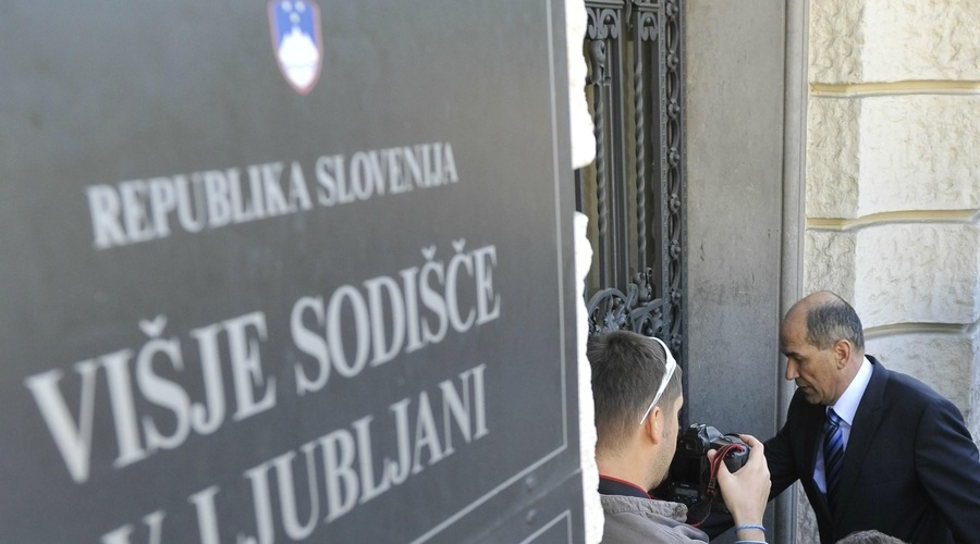Janša na Twitterju spet šel predaleč: sodnice na udaru seksističnih opazk (foto: BOBO/ZIGA ZIVULOVIC JR.)