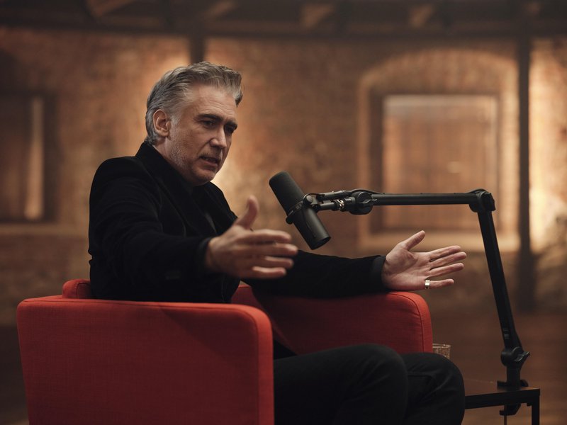 Jan Plestenjak se vrača na glasbene odre po enoletnem premoru.