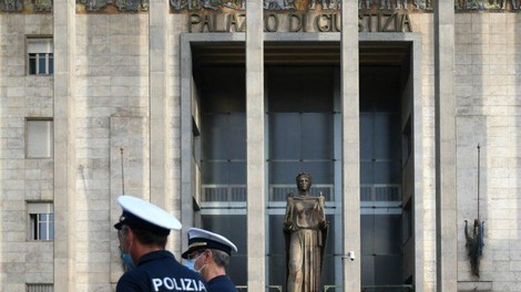 policija