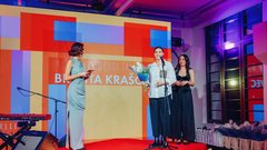 Pokukajte v dogajanje najbolj glamuroznega dogodka leta: razkrivamo fotografije slovenske smetane na (za javnost zaprti) zabavi