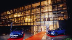 Pokukajte v dogajanje najbolj glamuroznega dogodka leta: razkrivamo fotografije slovenske smetane na (za javnost zaprti) zabavi