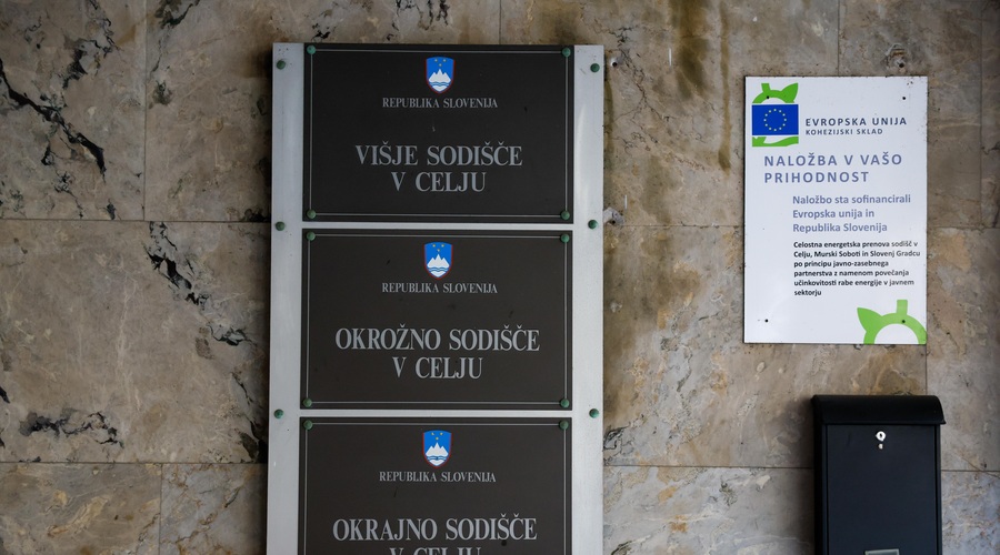 Sojenje za smrt otroka v Svetem Lovrencu: v proces sojenja vključen tudi estetski kirurg, ki je izdal nove podrobnosti (foto: BOBO/BORUT ZIVULOVIC)