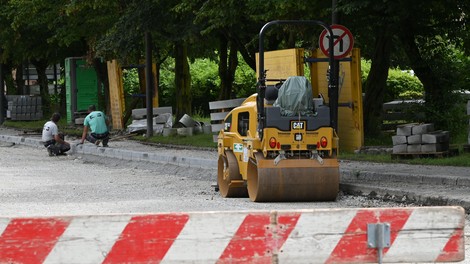 obvoz cesta delo na cesti
