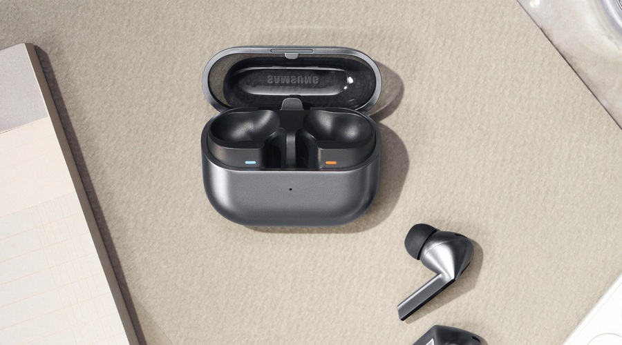 Najboljša darilna kombinacija: telefon Galaxy S24 FE in slušalke Galaxy Buds3 (foto: promocijska fotografija)