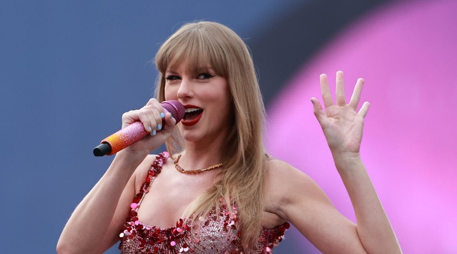 Priljubljena zvezdnica Taylor Swift podelila velikodušno nagrado (foto: Profimedia)