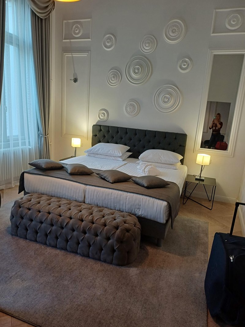 Razkošna soba v Hotelu Imperial.