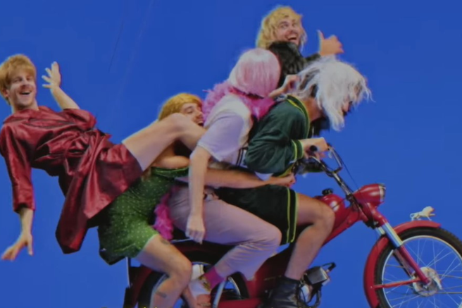 Joker Out skupina pesem videospot Stephanie