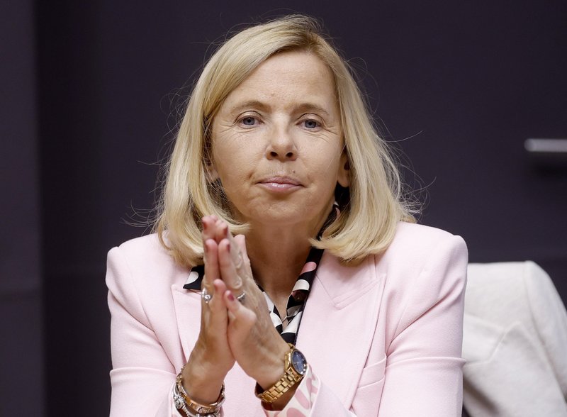 Nekdanja ministrica za notranje zadeve Tatjana Bobnar je pozvala aktualne vodilne naj prenehajo s prelaganjem krivde.