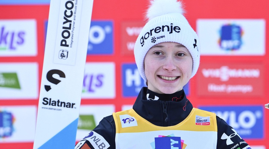 Še en izjemen dosežek slovenske šampionke: Nika Prevc dobila norveško turnejo (foto: Žiga Živulovič jr./Bobo)