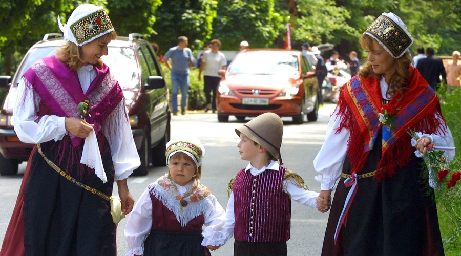 Slovenska skupnost v Avstraliji v šoku zaradi nenavadne kraje. Le kaj je tatovom rojilo po glavi? (foto: Tina Kosec/Bobo)