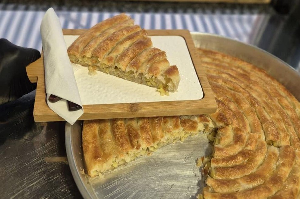 Kakšno Sarajevo?! Najboljše domače pite s pridihom Balkana dobite v Sloveniji, in to v ... (foto: Facebook/M Pite)