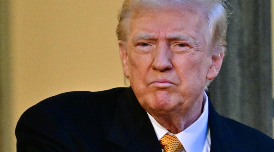 Donald Trump pokazal svojo novo pričesko, splet pa se je takoj odzval: "Videti je kot iz filma Sam doma!" (foto: Profimedia)