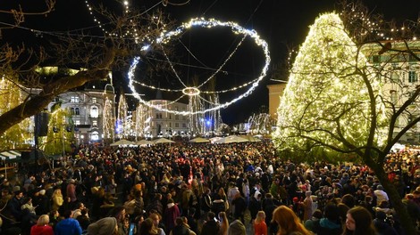 Ljubljana lučke osvetljava prazniki