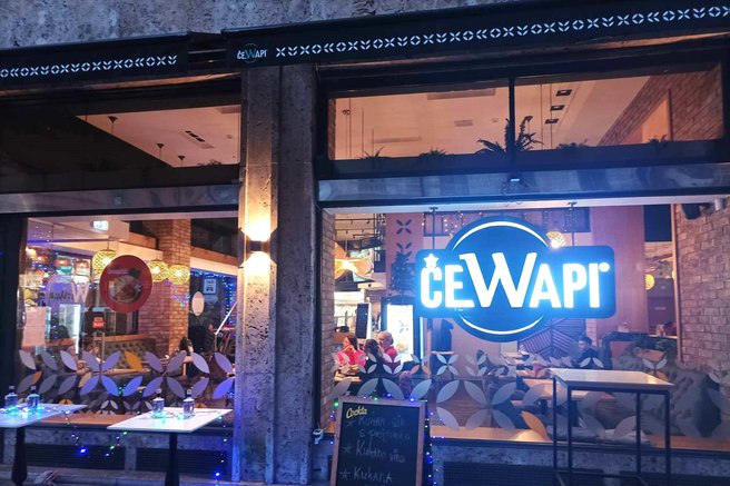 Cewapi Ljubljana restavracija cevapcici