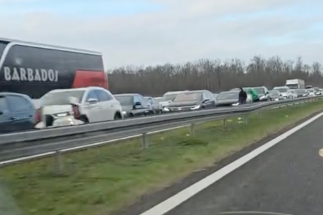 Kaos na avtocesti: če se v prihodnjih dneh odpravljate v to smer, pazljivo, poročajo celo o 20-kilometrski koloni!