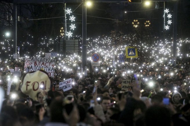 protesti učenci učitelji