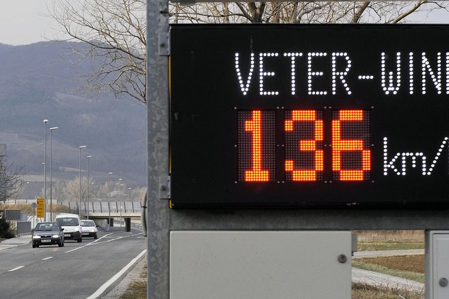 vreme burja veter