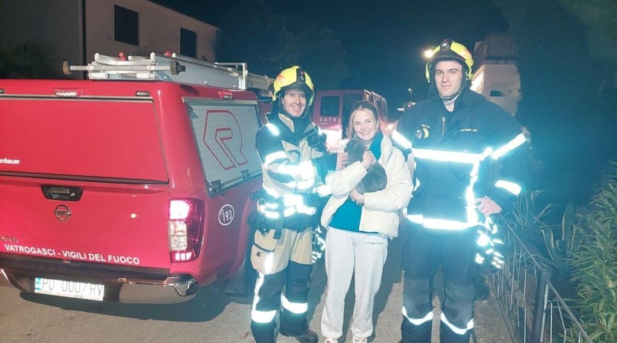 Rovinjski gasilci poskrbeli za pravi praznični čudež (foto: IstraIN (istrain.hr))