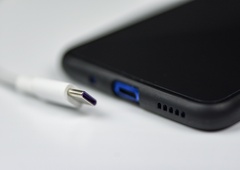 2 stvari uničujeta baterijo mobilnega telefona: če svojo napravo polnite na ta način, delate napako