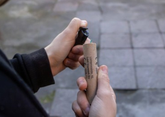 Kdaj se bo končala ta norost?! Zaradi pirotehnike na silvestrovo umrl 14-letni fantič (podrobnosti osupnejo)