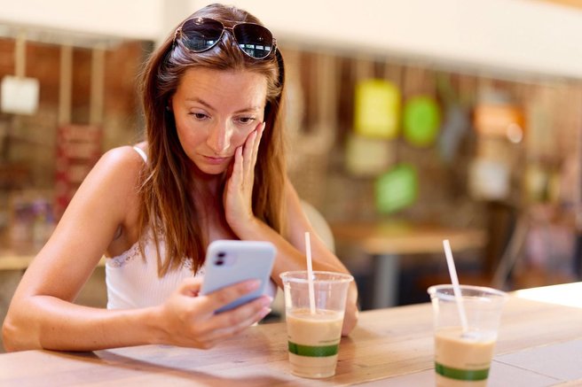Z iOS 18 je vaš iPhone začel skrivoma deliti fotografije z Applom – tako izključite to možnost