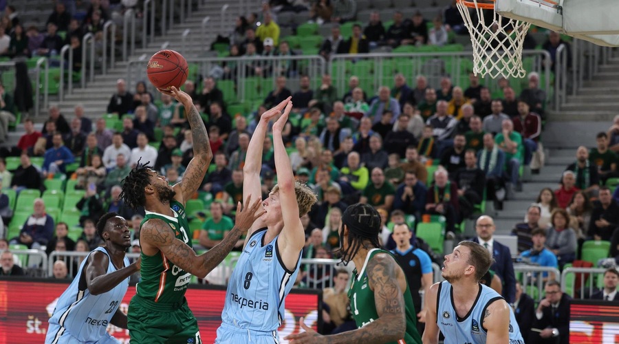 Vremenske preglavice prestavile tekmo Olimpije v Litvi (foto: Profimedia)