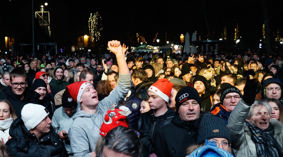 Prazničnega rajanja je konec — to je novoletna zaobljuba večine Slovencev! (foto: F.A. Bobo)