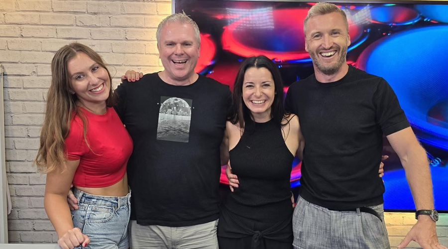 Po odhodu Jane Morelj Denis Avdić Show dobil novo sodelavko: poslušalci tega niso pričakovali! (Gre za znan obraz ...) (foto: Arhiv Radio 1)