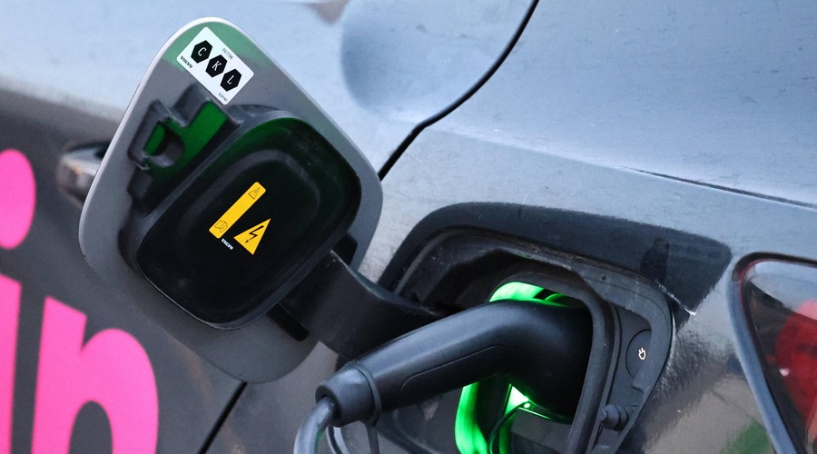 Nemci kupujejo vse manj električnih avtomobilov: kaj je razlog za upad prodaje? (foto: Profimedia)