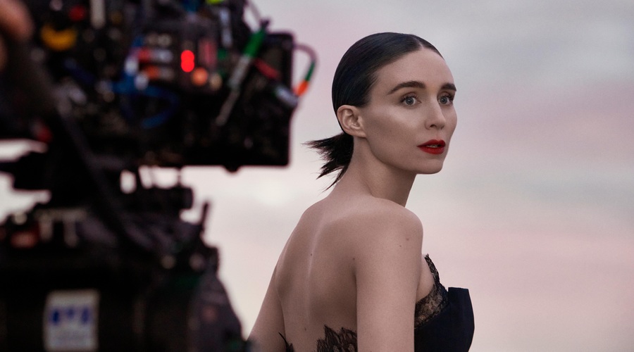 Impresivna hollywoodska imena so ustvarila udarni oglasni spot za dišavo Givenchy L'Interdit Absolu (foto: Givenchy)