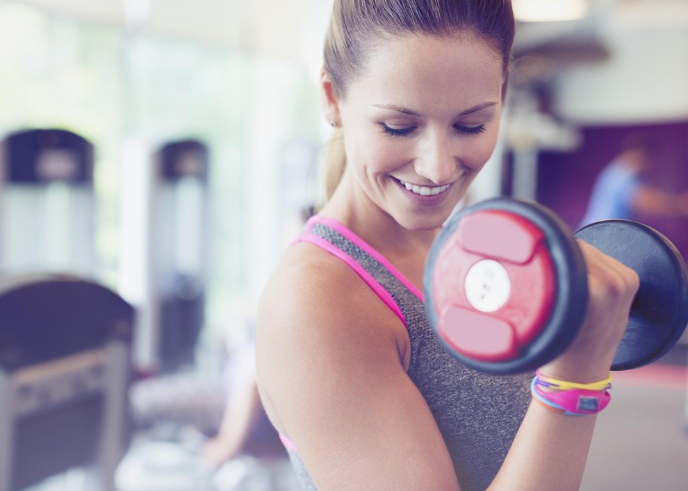 PREVEČ KARDIA IN PREMALO VAJ ZA MOČ Mnogi se v želji po čim večji porabi kalorij osredotočajo izključno na kardio …