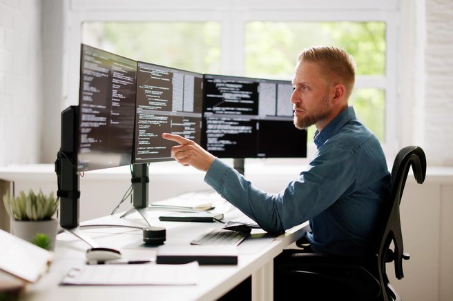 S pomočjo umetne inteligence se je programer prijavil na kar 1.000 delovnih mest - to je njegov nauk