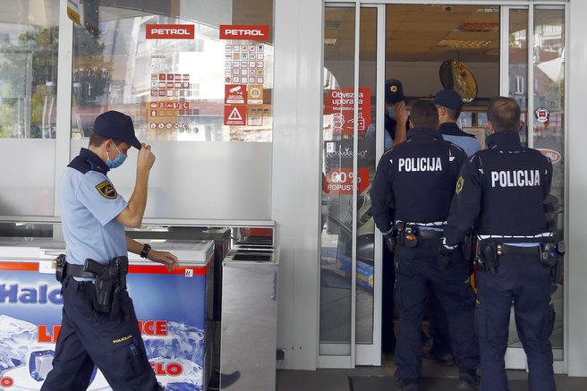 črpalka policija
