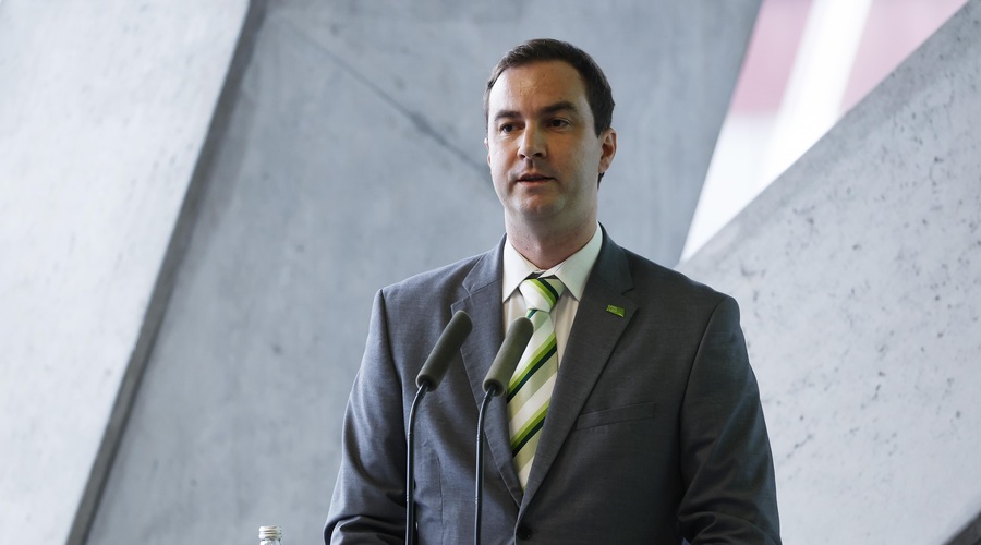 Po medijskem pogromu odstopil direktor Spirit Slovenija (foto: Borut Živulović/Bobo)