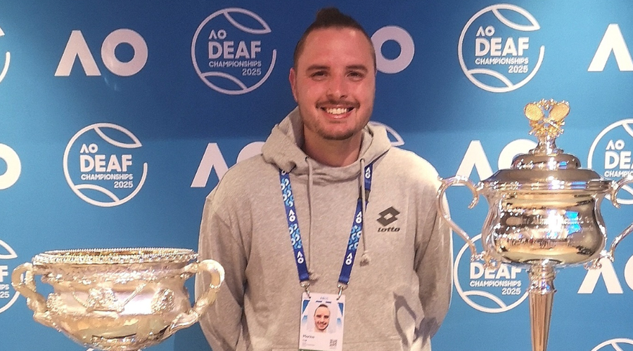 Izjemen uspeh: slovenski tenisač se je prebil v polfinale odprtega prvenstva Avstralije (foto: Facebook/Marino Kegl - Deaf Tennis player)