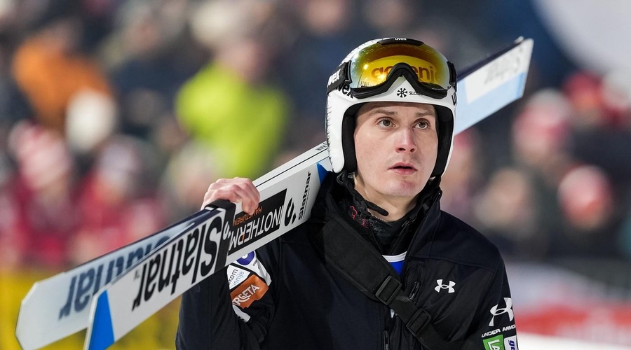 Oberstdorf še drugič: po prvi seriji vodi Domen Prevc (foto: Profimedia)