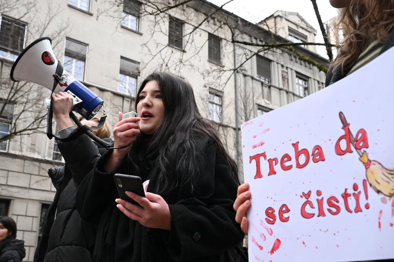 Ljubljana srbsko veleposlanistvo protest