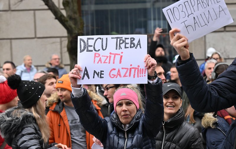 Ljubljana srbsko veleposlanistvo protest