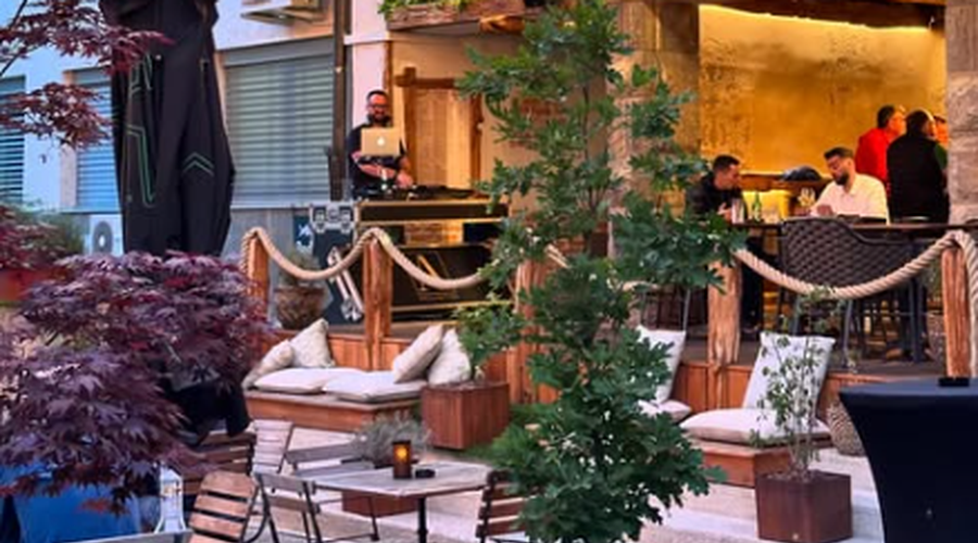 Priljubljena restavracija, ki je privabljala goste iz vse Slovenije, nepričakovano zaprla vrata (foto: Antica/Instagram)