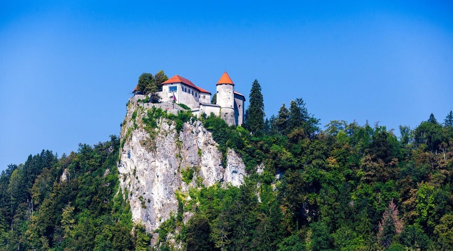 Blejska občina z 1,6 milijona evrov vrednim projektom, ki bo razbremenil turistično sezono (foto: Profimedia)