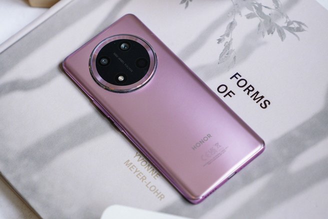 Nova linija HONOR Magic7 z napredno umetno inteligenco povsem spreminja življenje s pametnim telefonom