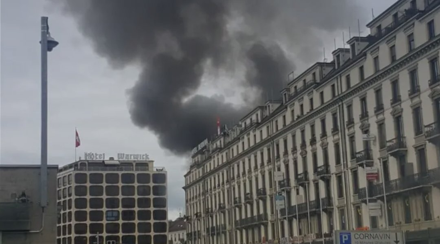 V najstarejšem luksuznem hotelu v Švici izbruhnil požar (foto: Twitter)