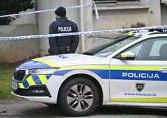 Hud incident v Ribnici: moški po sporu polil znanca z vnetljivo tekočino, nato pa ...